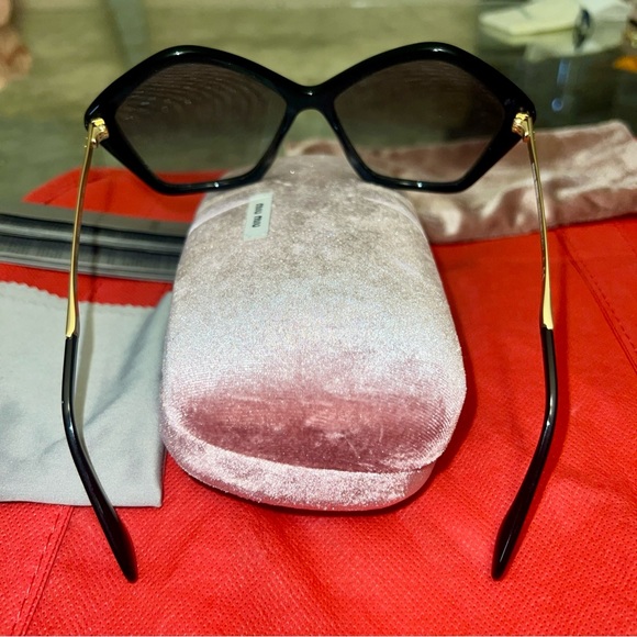 MIU MIU Pentagon SMU 11N 57014 1AB0A7 Black Gold / Grey Gradient Sunglasses Wmns - Picture 11 of 16